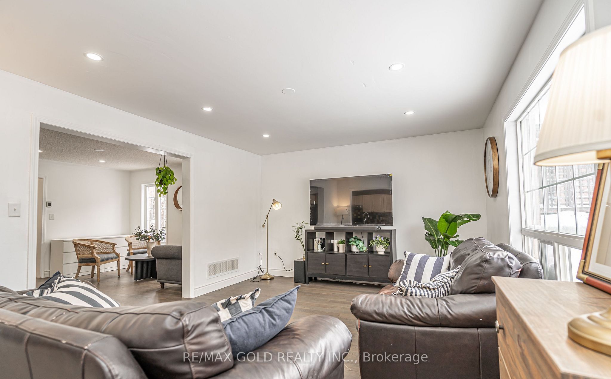 2 Zimmer Street Property Photo 10