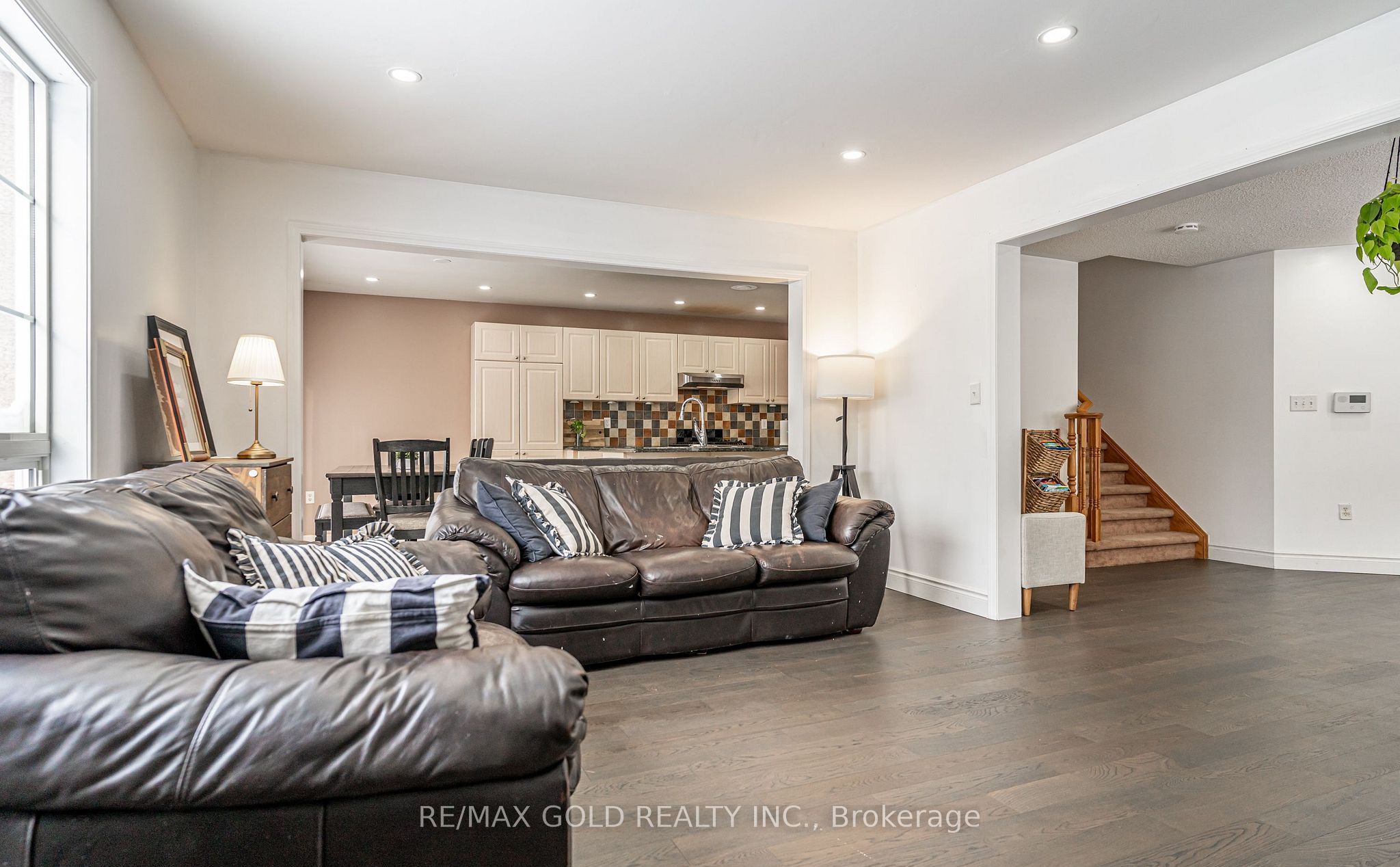 2 Zimmer Street Property Photo 12