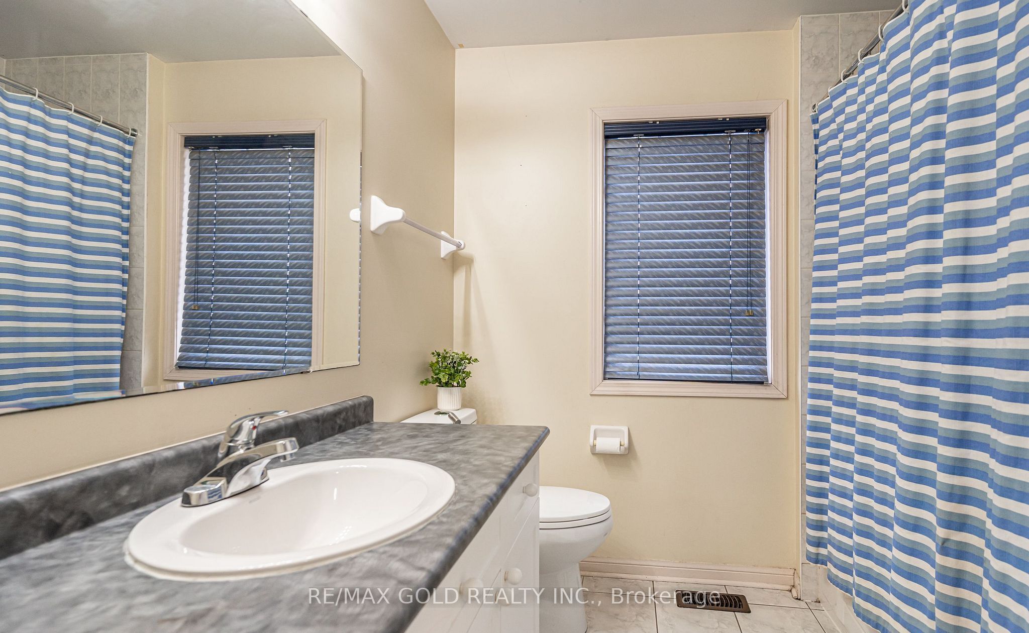 2 Zimmer Street Property Photo 29