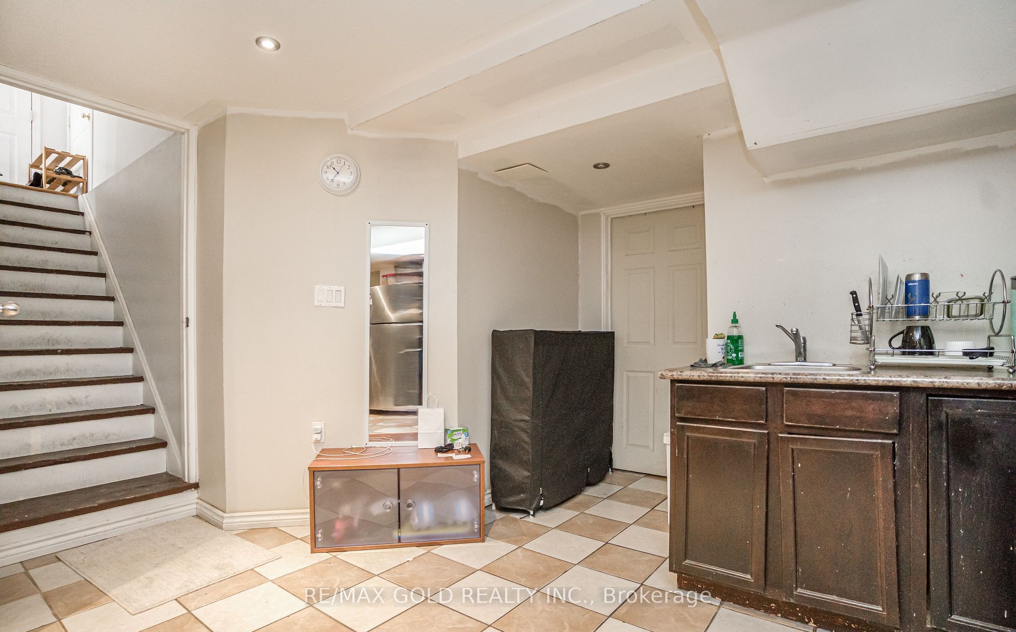 2 Zimmer Street Property Photo 34