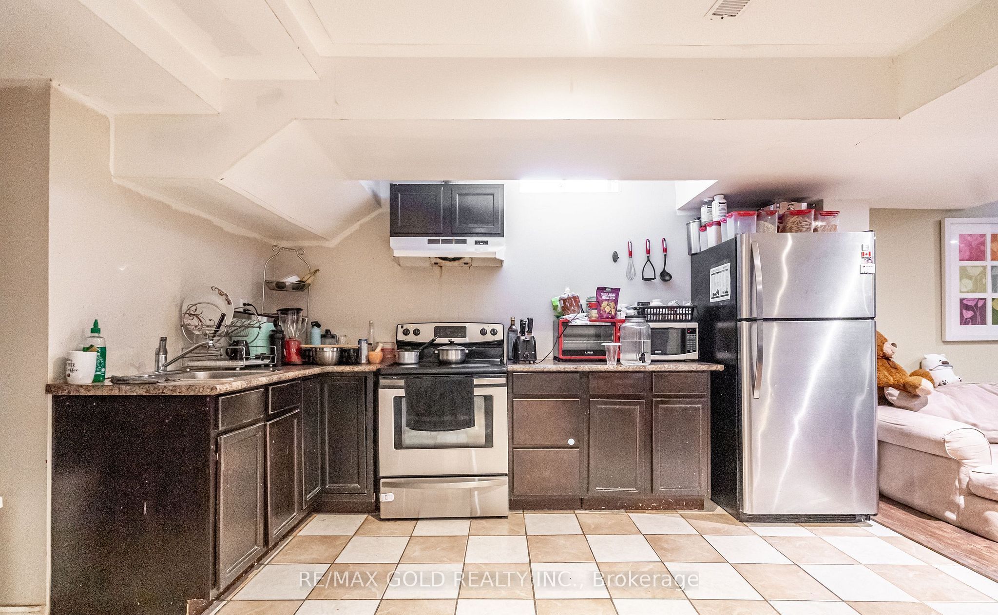 2 Zimmer Street Property Photo 35