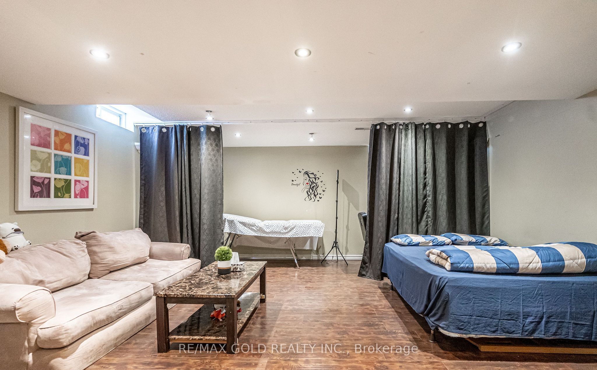 2 Zimmer Street Property Photo 37