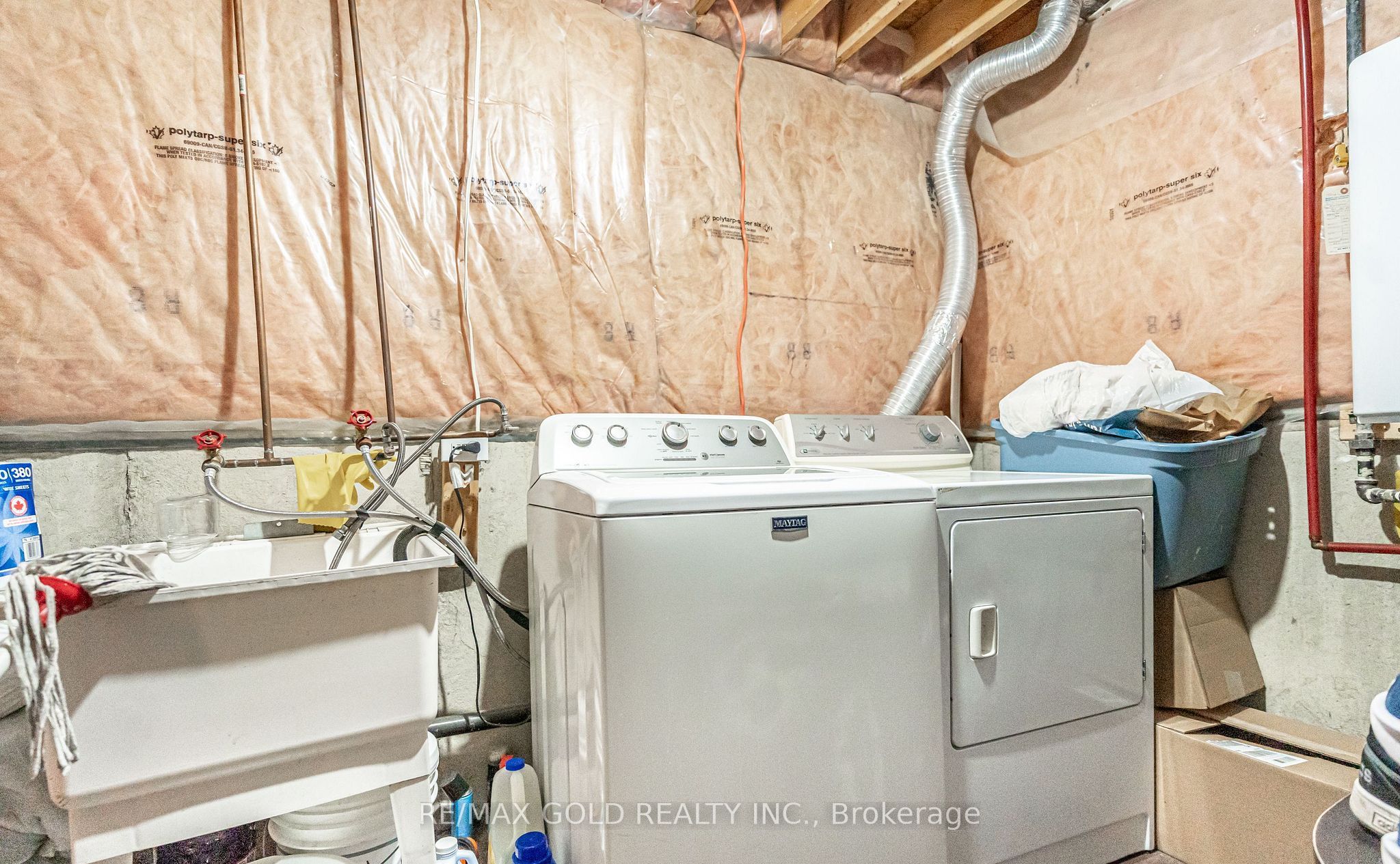 2 Zimmer Street Property Photo 40