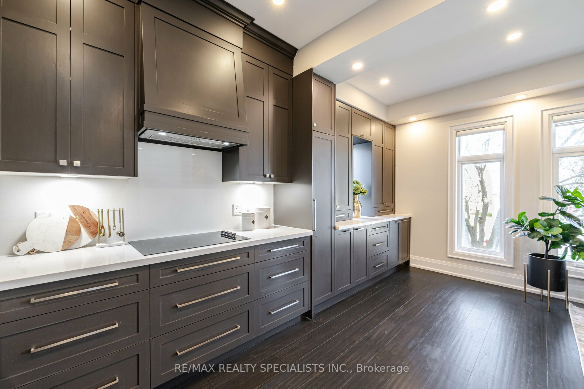 427 Pinegrove Road Property Photo 14