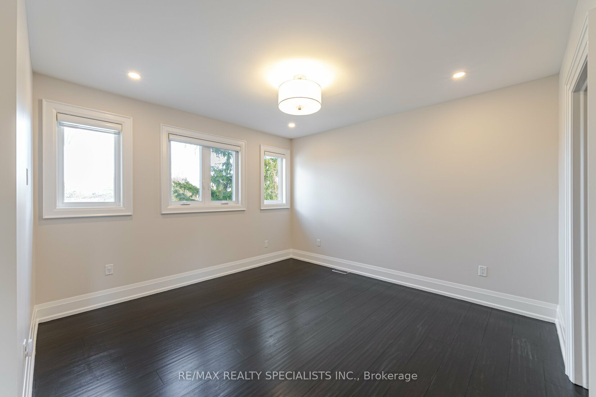 427 Pinegrove Road Property Photo 20