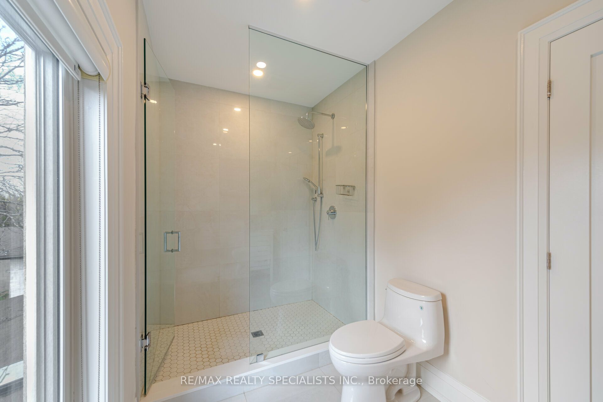 427 Pinegrove Road Property Photo 22
