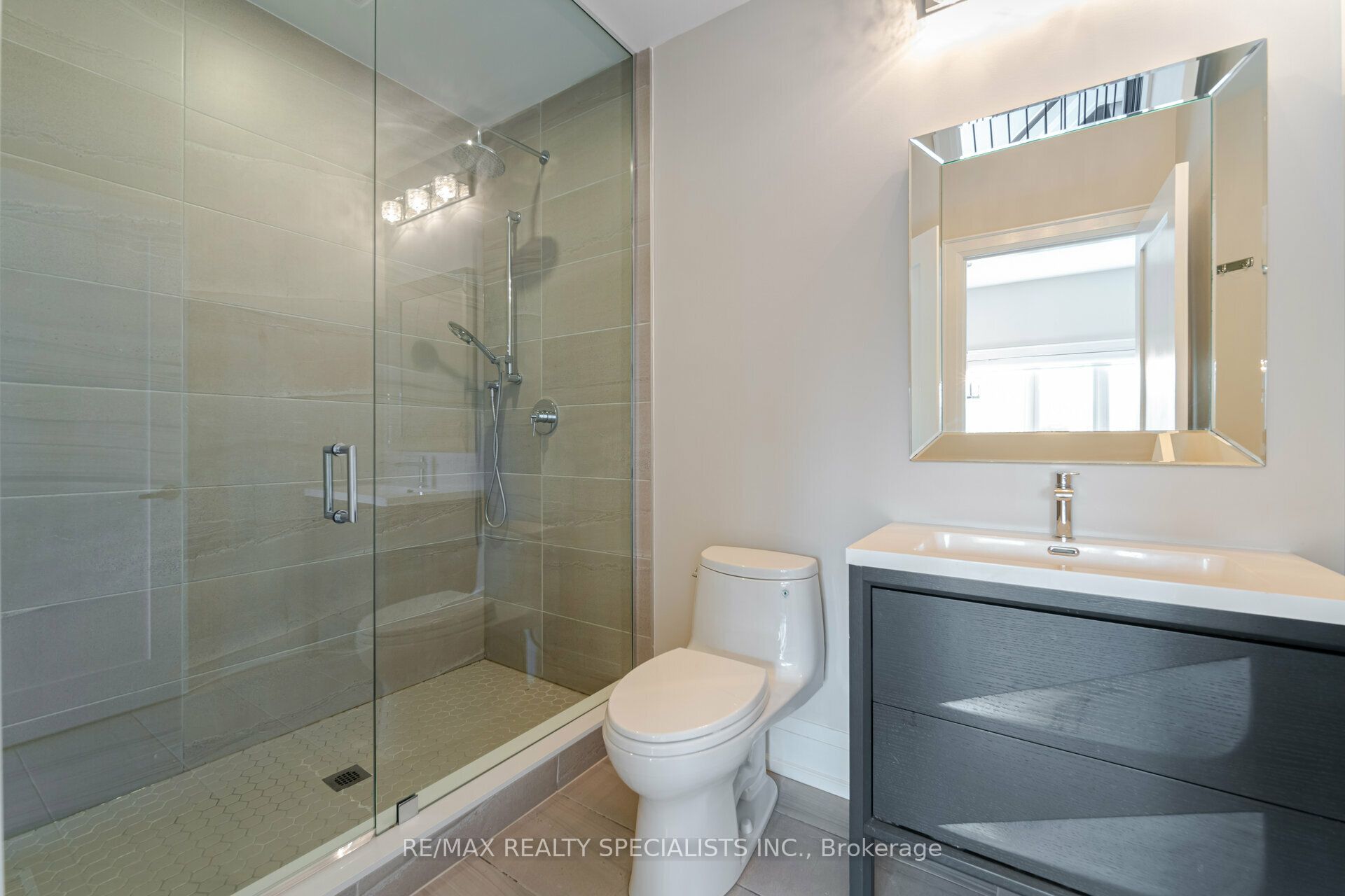 427 Pinegrove Road Property Photo 25