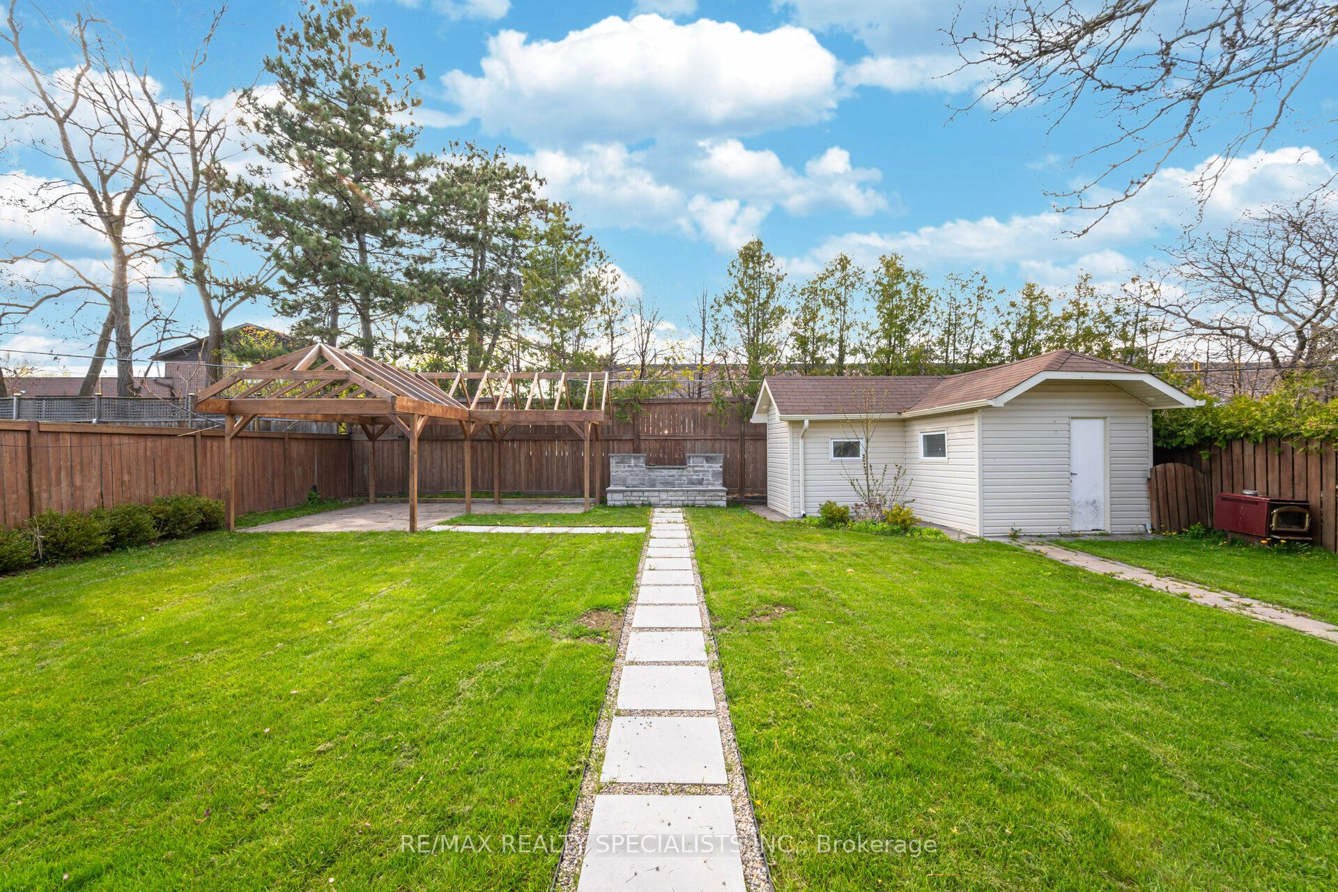427 Pinegrove Road Property Photo 36