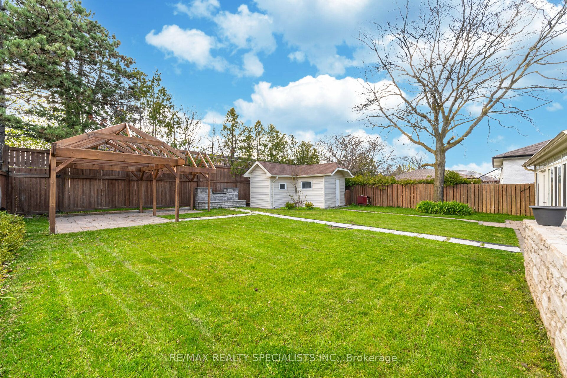 427 Pinegrove Road Property Photo 37