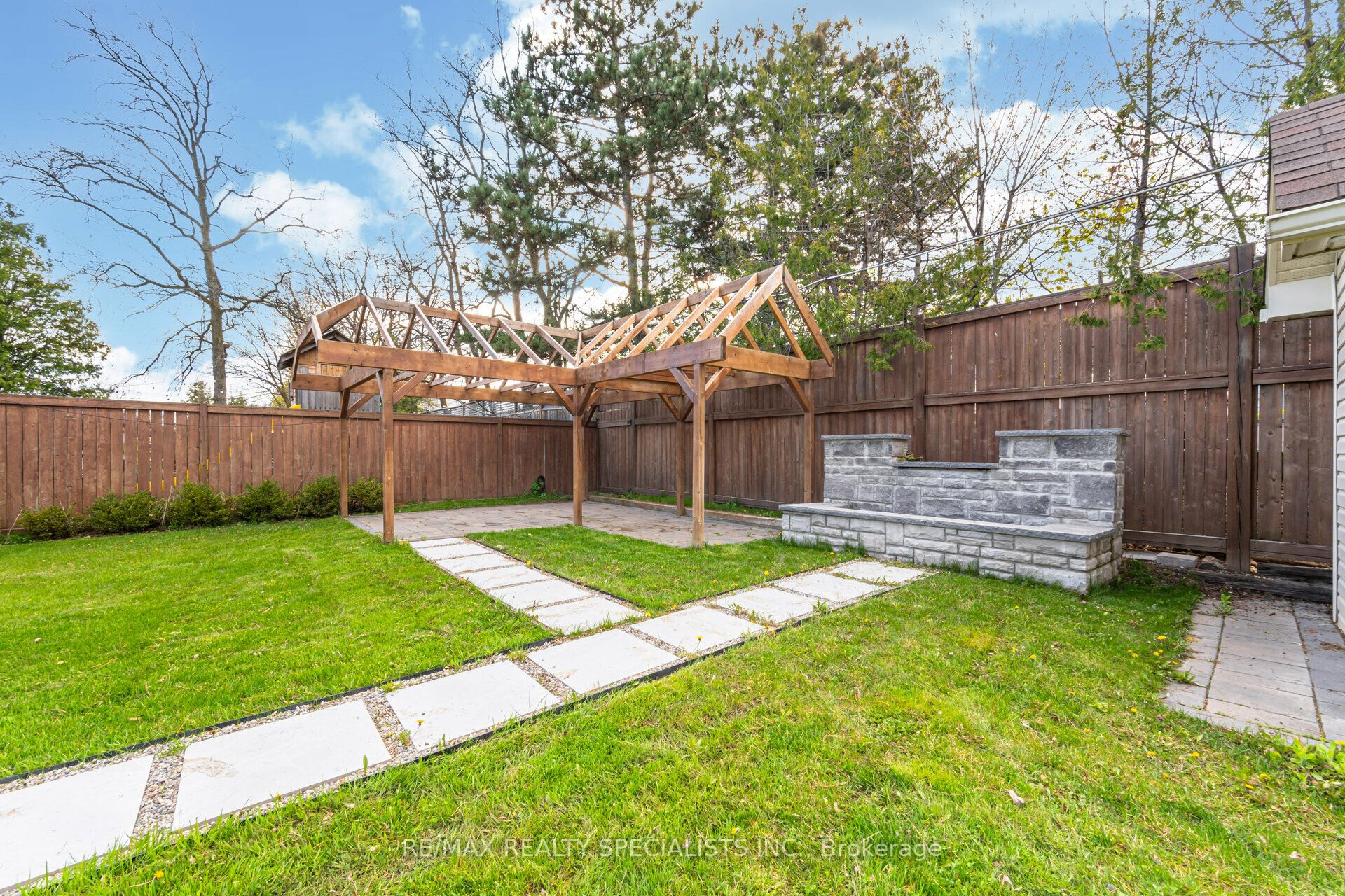 427 Pinegrove Road Property Photo 38