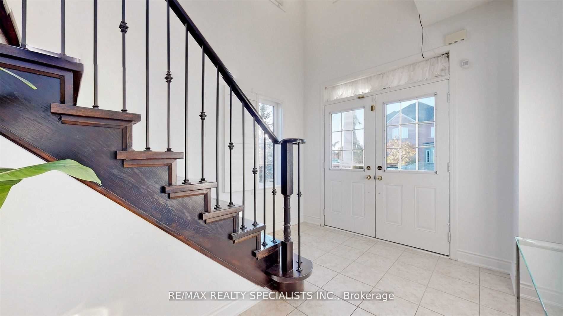 92 Kettlewell Crescent Property Photo 6