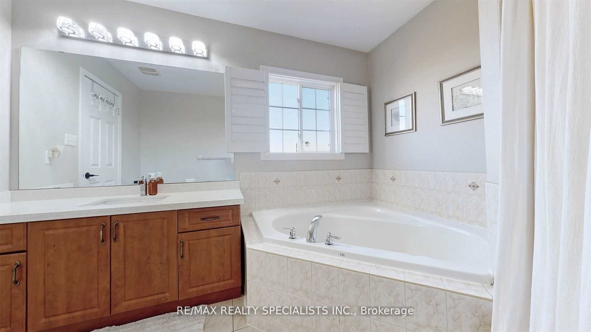 92 Kettlewell Crescent Property Photo 28