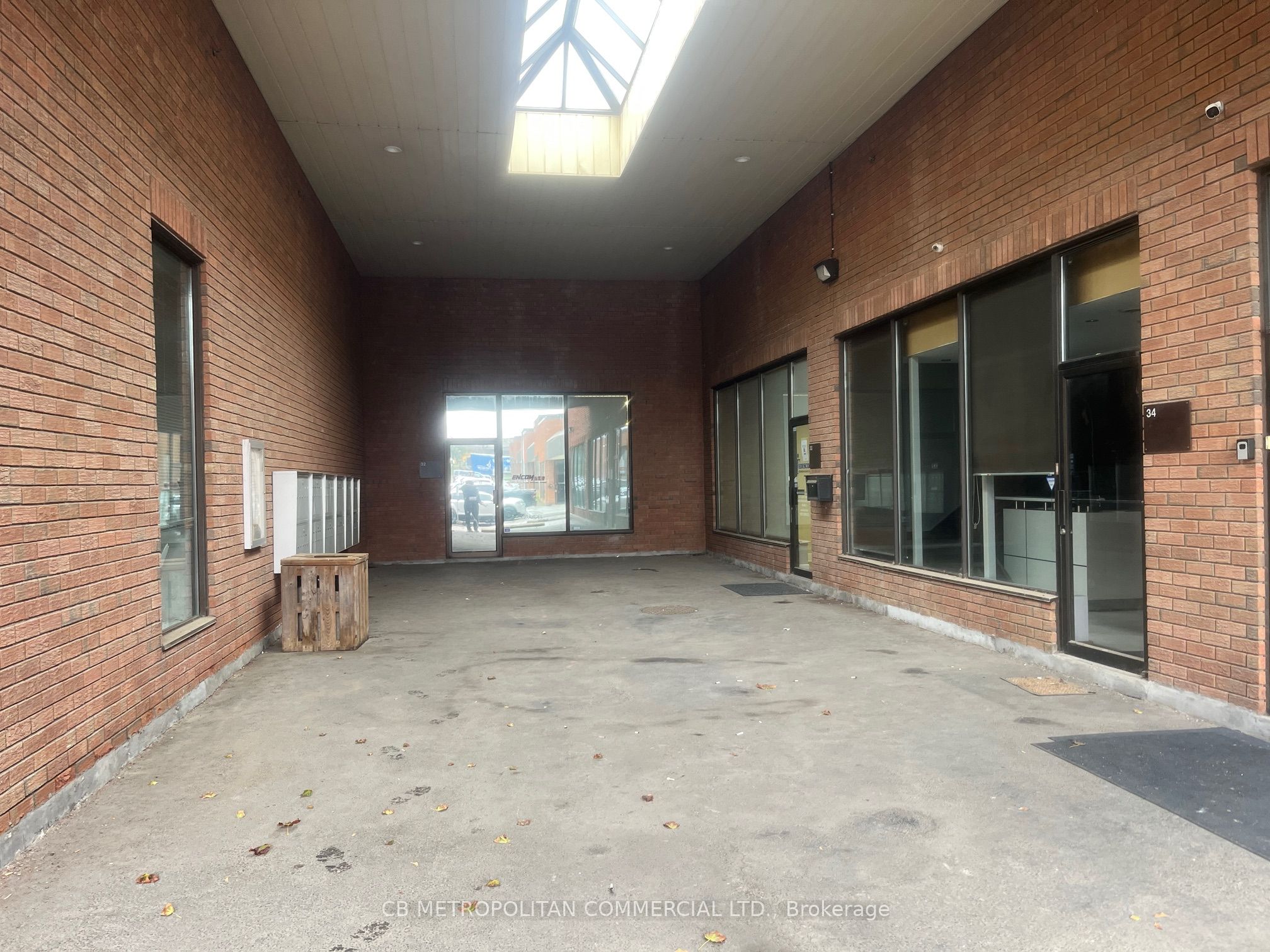 5359 Timberlea Boulevard Property Photo 1
