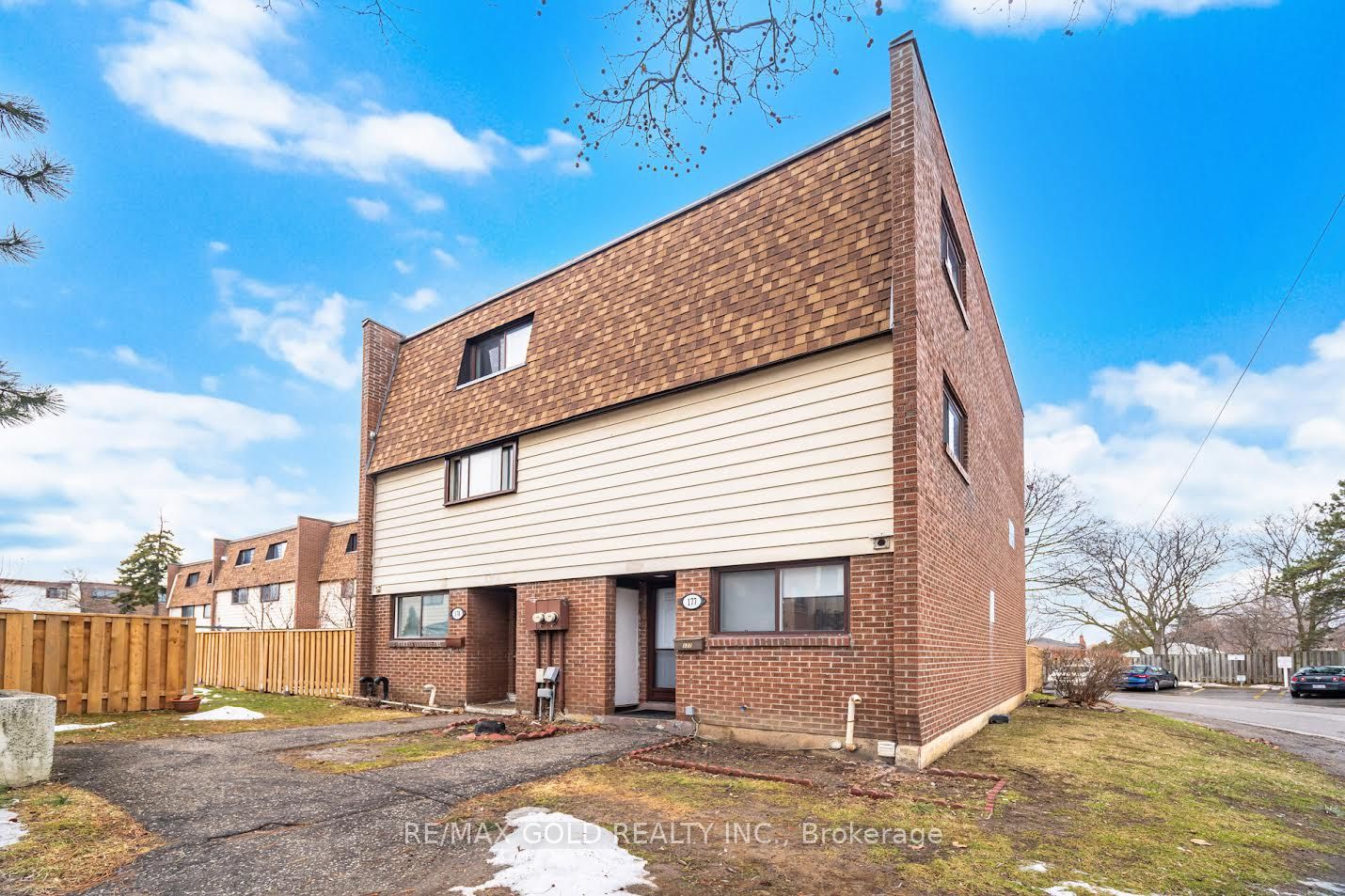 180 Mississauga Valley Boulevard 178 Property Photo 1