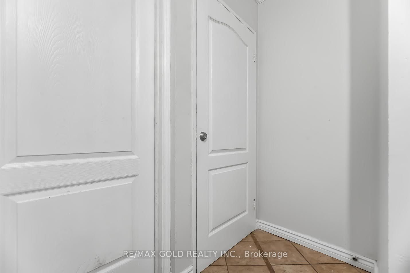 180 Mississauga Valley Boulevard 178 Property Photo 27