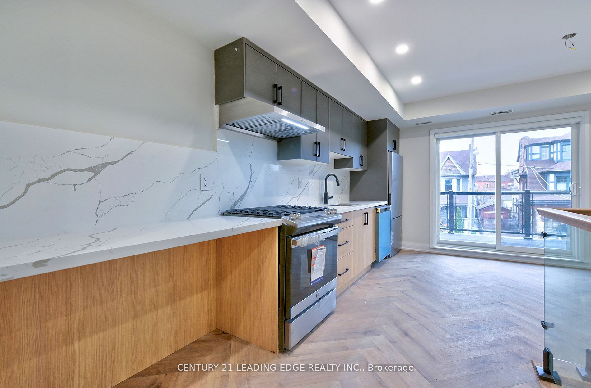 53 Boon Avenue Unit #2 Property Photo 6