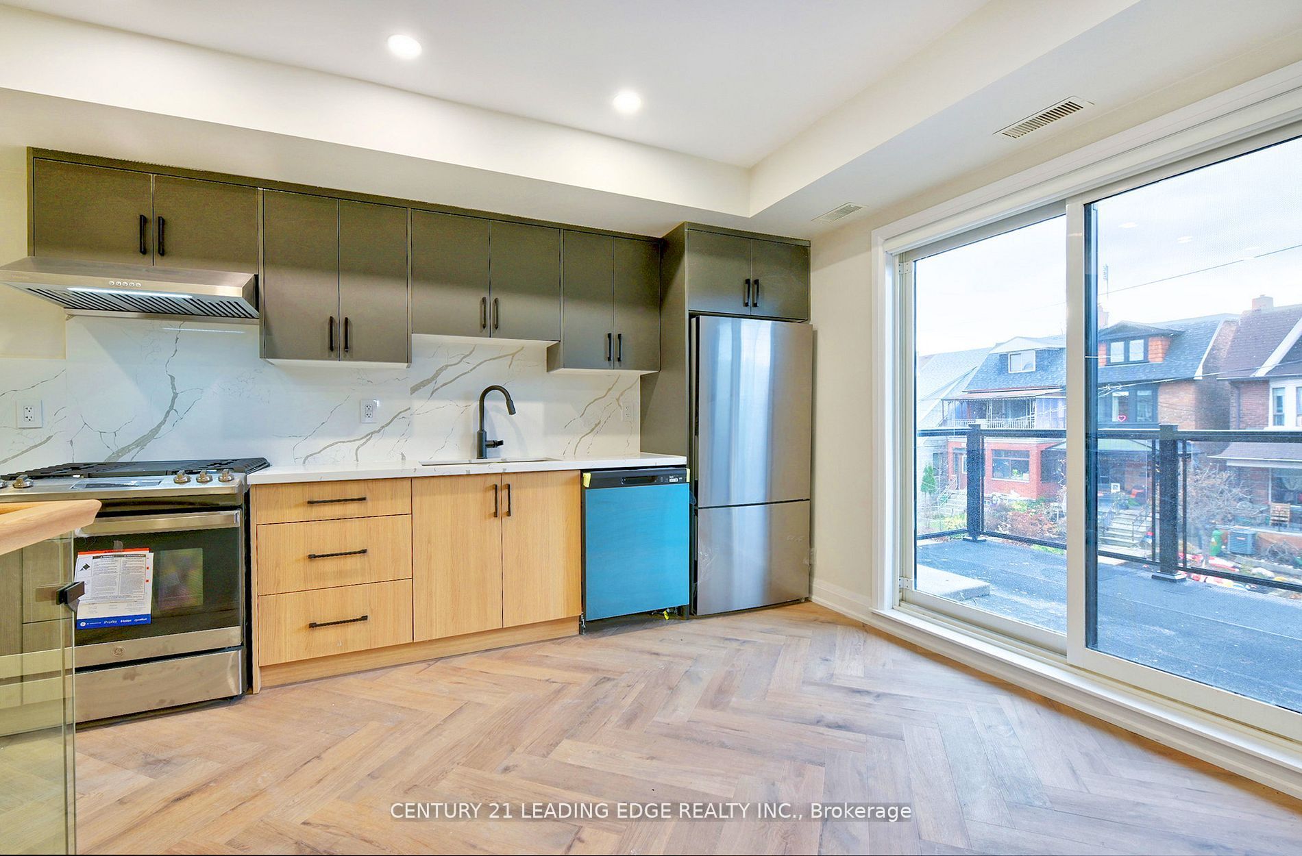 53 Boon Avenue Unit #2 Property Photo 8
