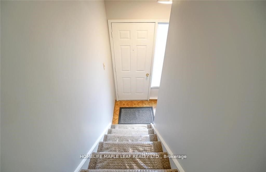 113 Ashton Crescent 113 Property Photo 5