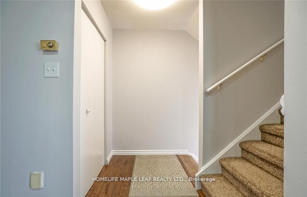 113 Ashton Crescent 113 Property Photo 6