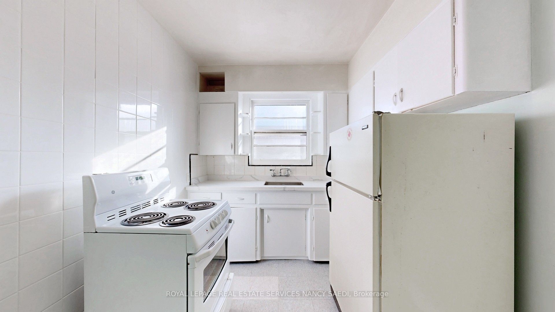 1264 Weston Road Property Photo 12
