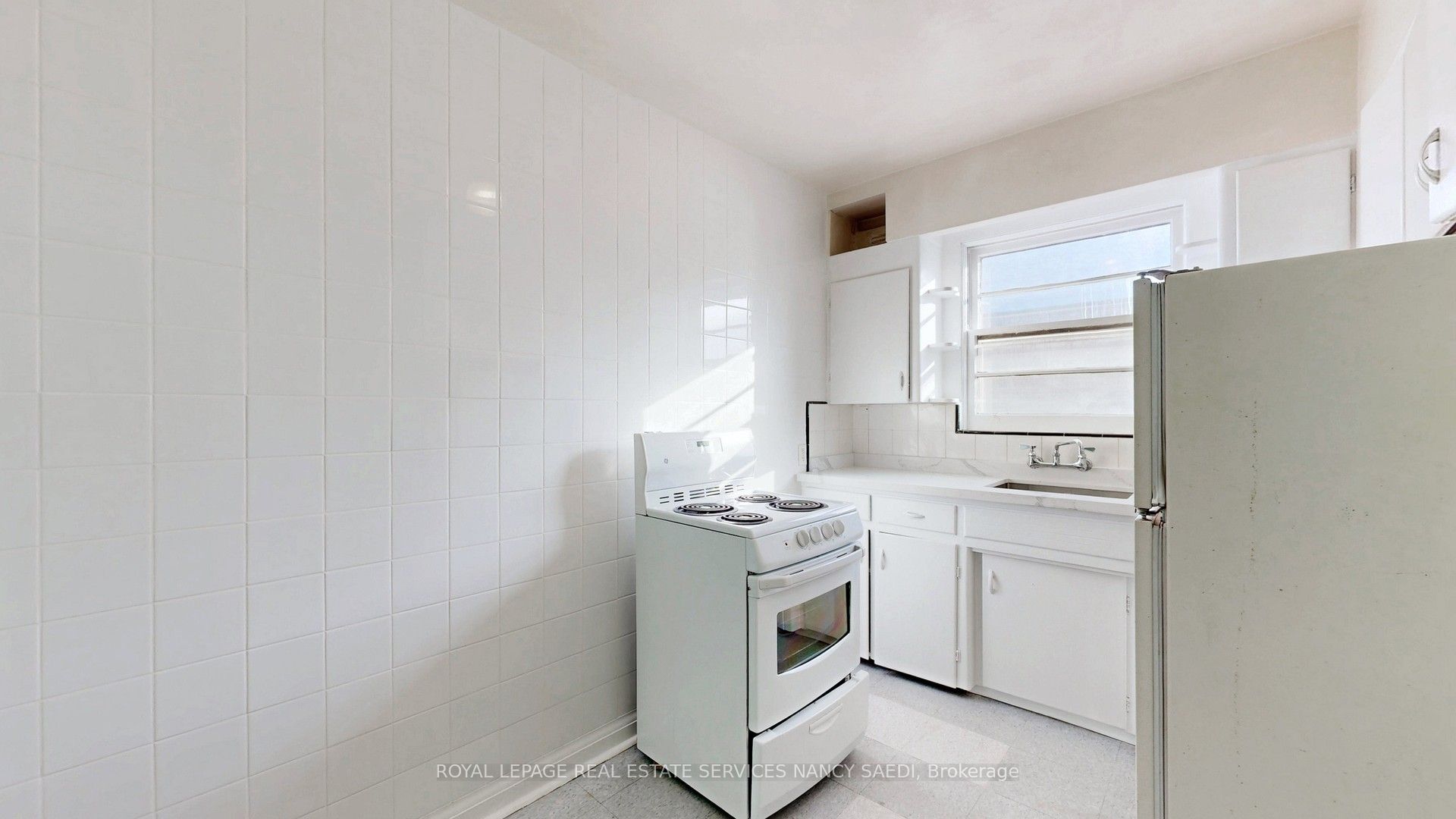 1264 Weston Road Property Photo 13