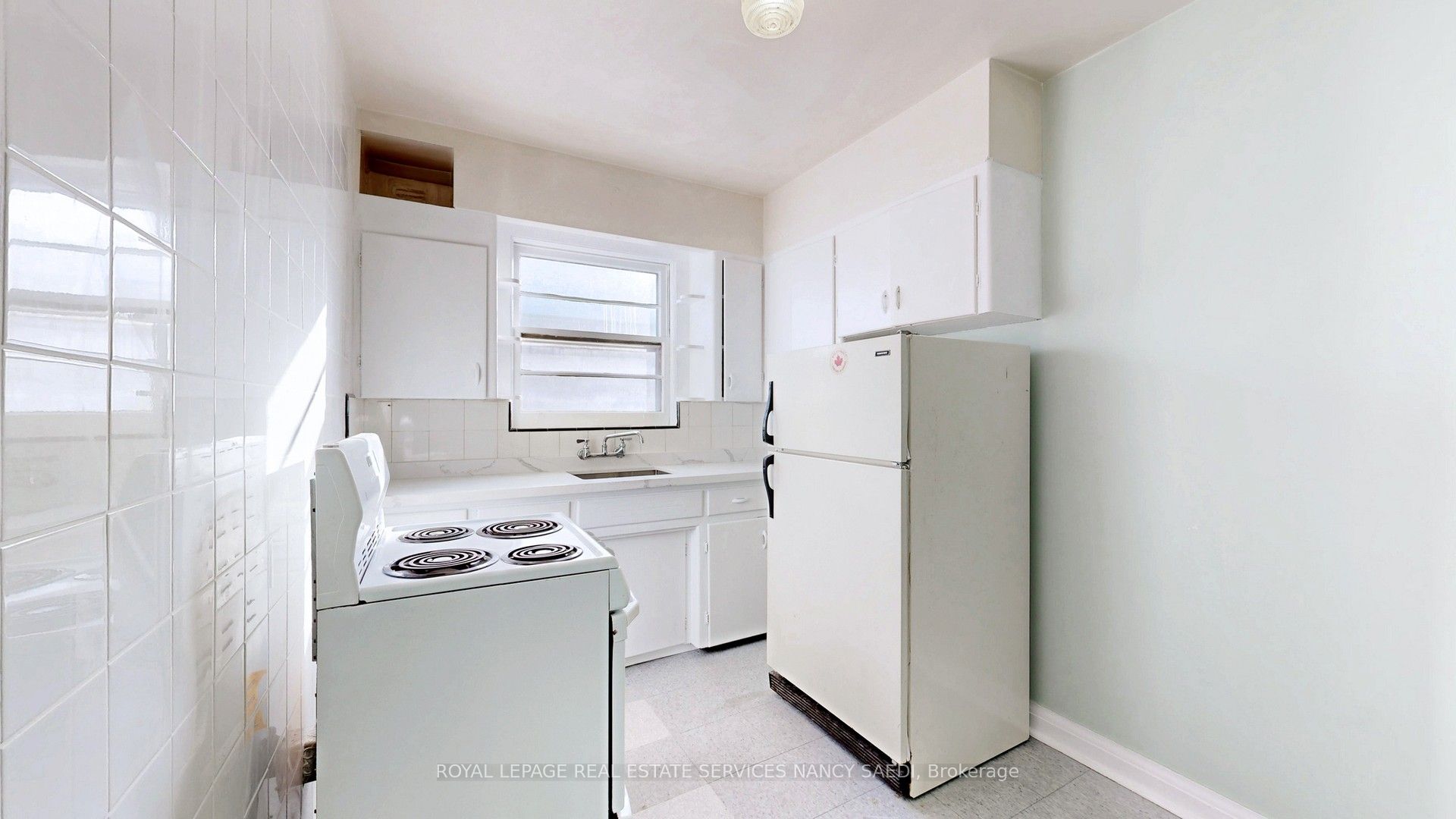 1264 Weston Road Property Photo 14