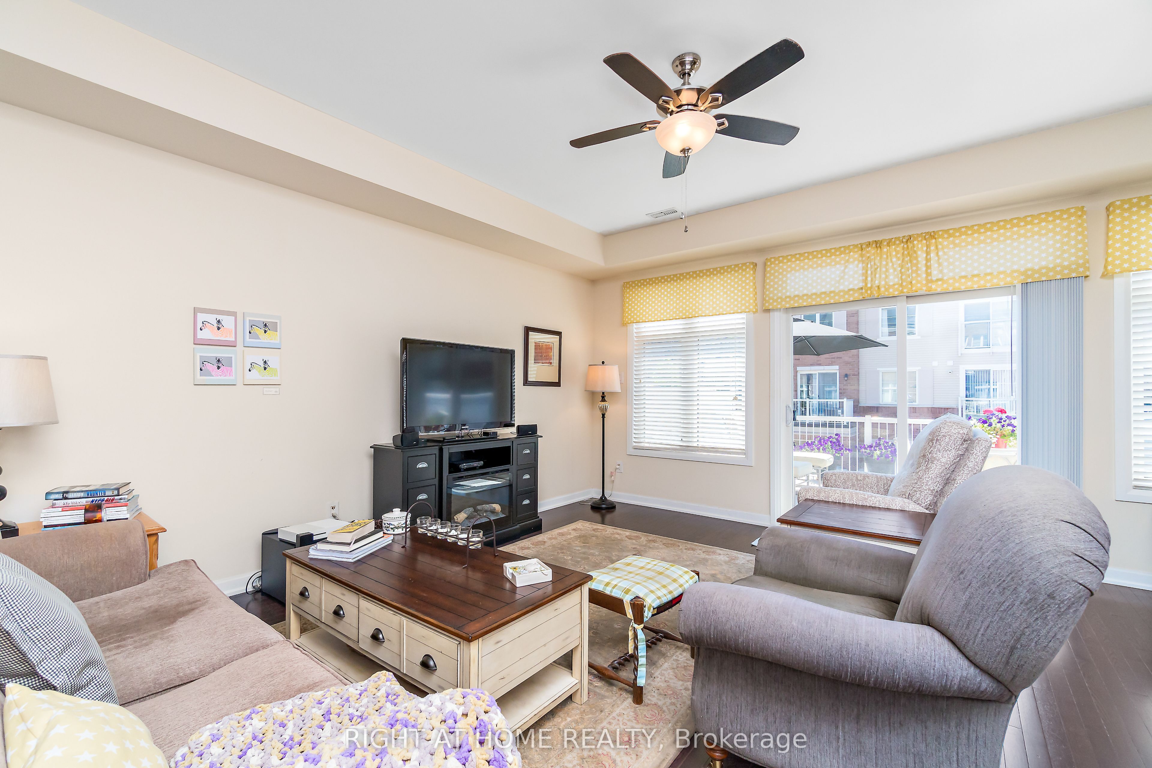 1268 Main Street E Property Photo 12