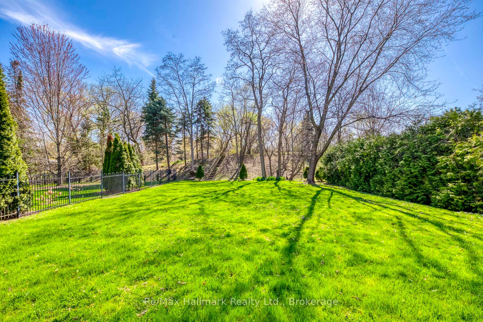 494 Chartwell Road Property Photo 3