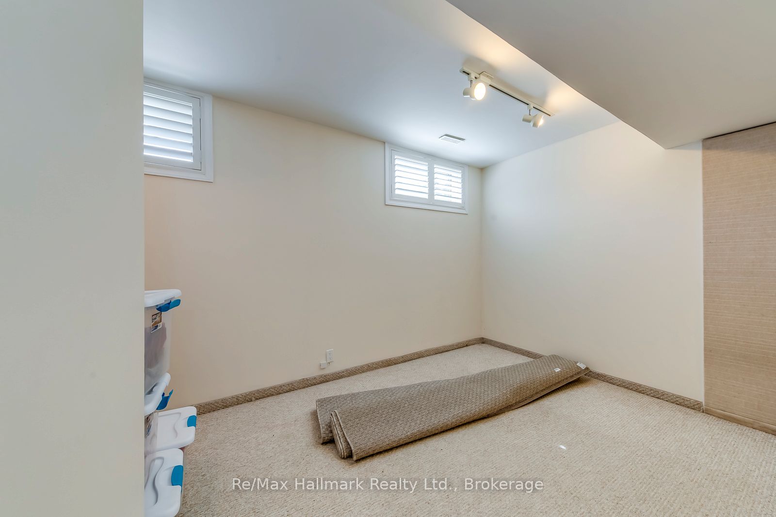 494 Chartwell Road Property Photo 31