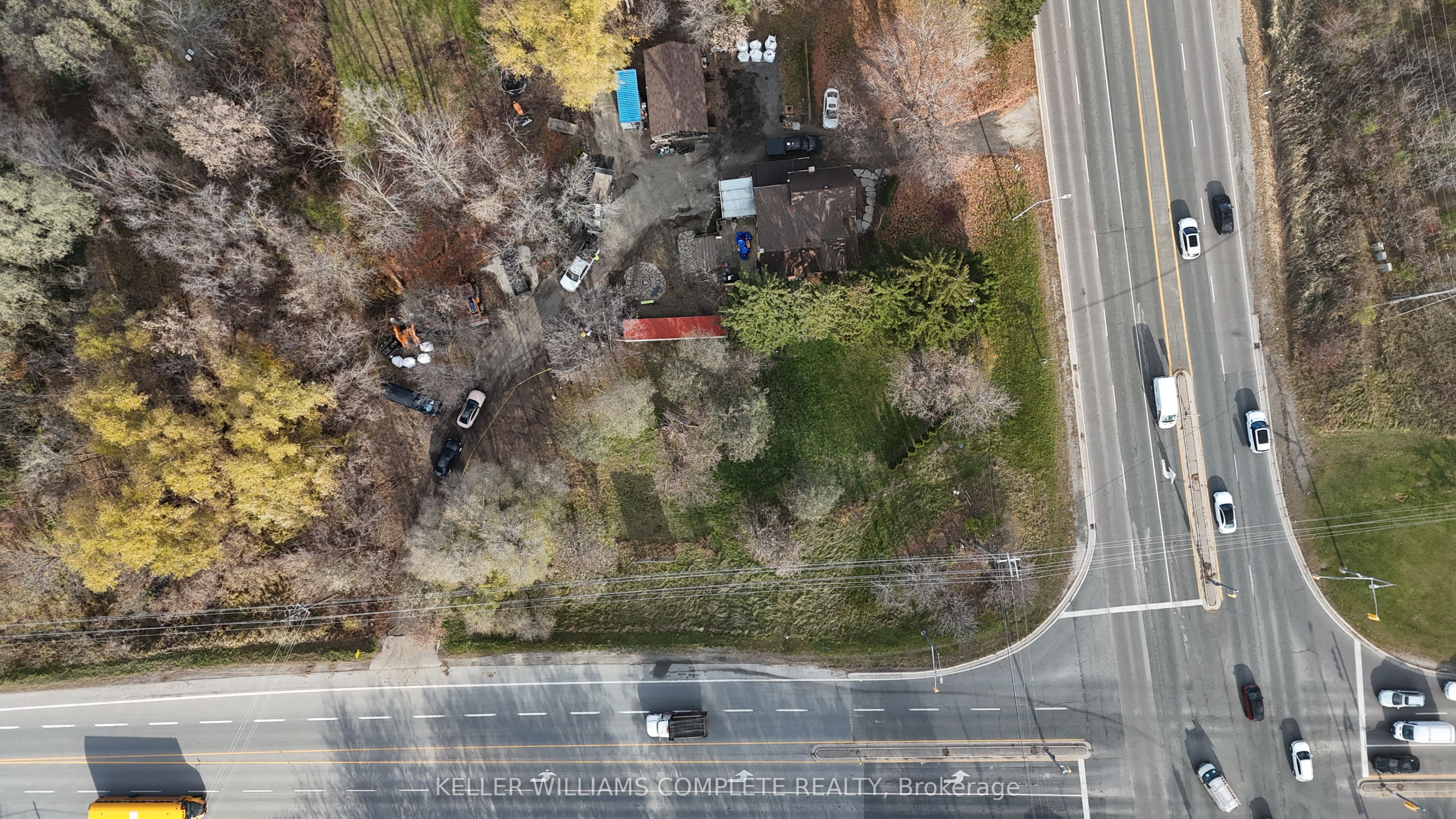 3007 Dundas Street Property Photo 3