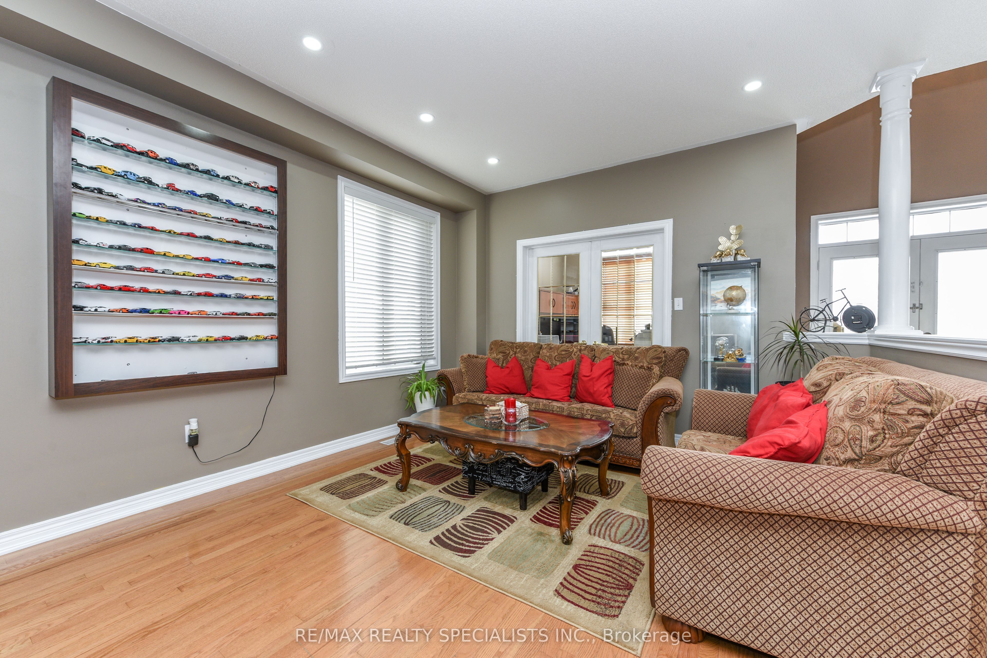 41 Madronna Gardens Property Photo 8