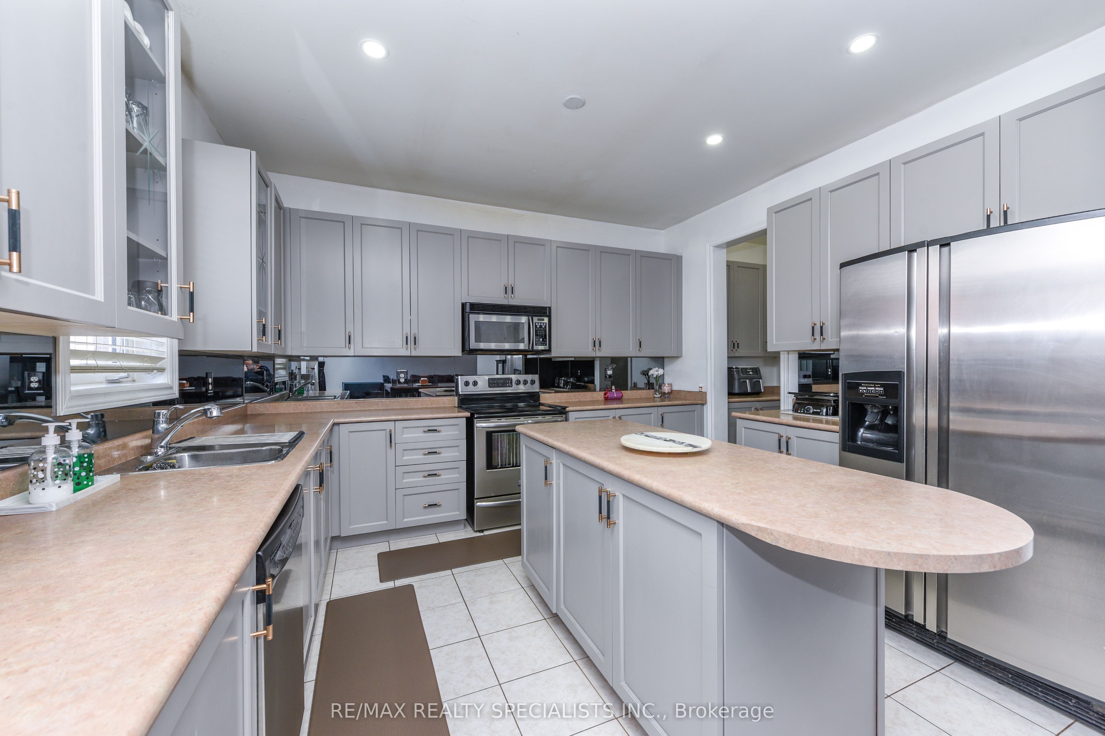 41 Madronna Gardens Property Photo 16
