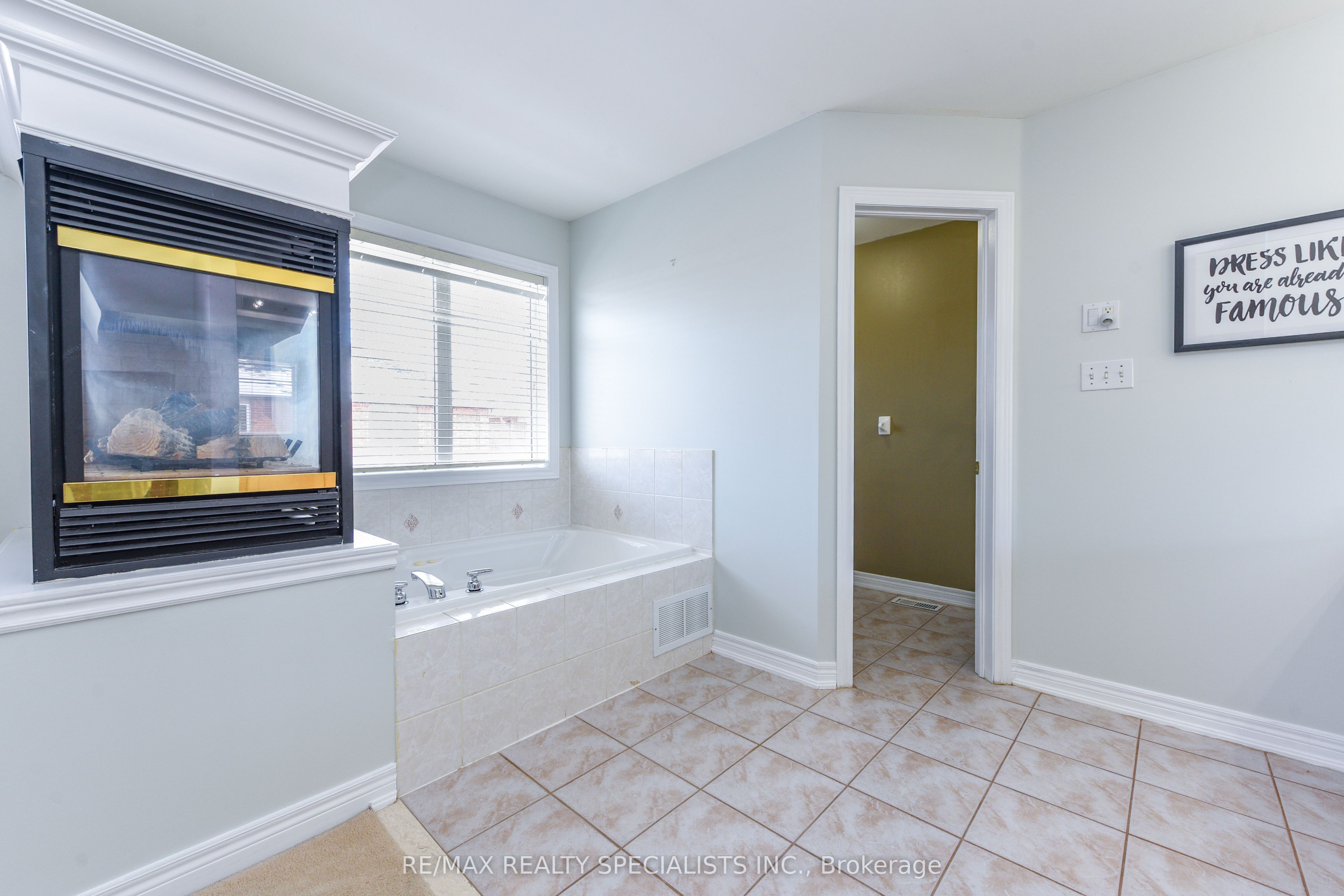 41 Madronna Gardens Property Photo 27