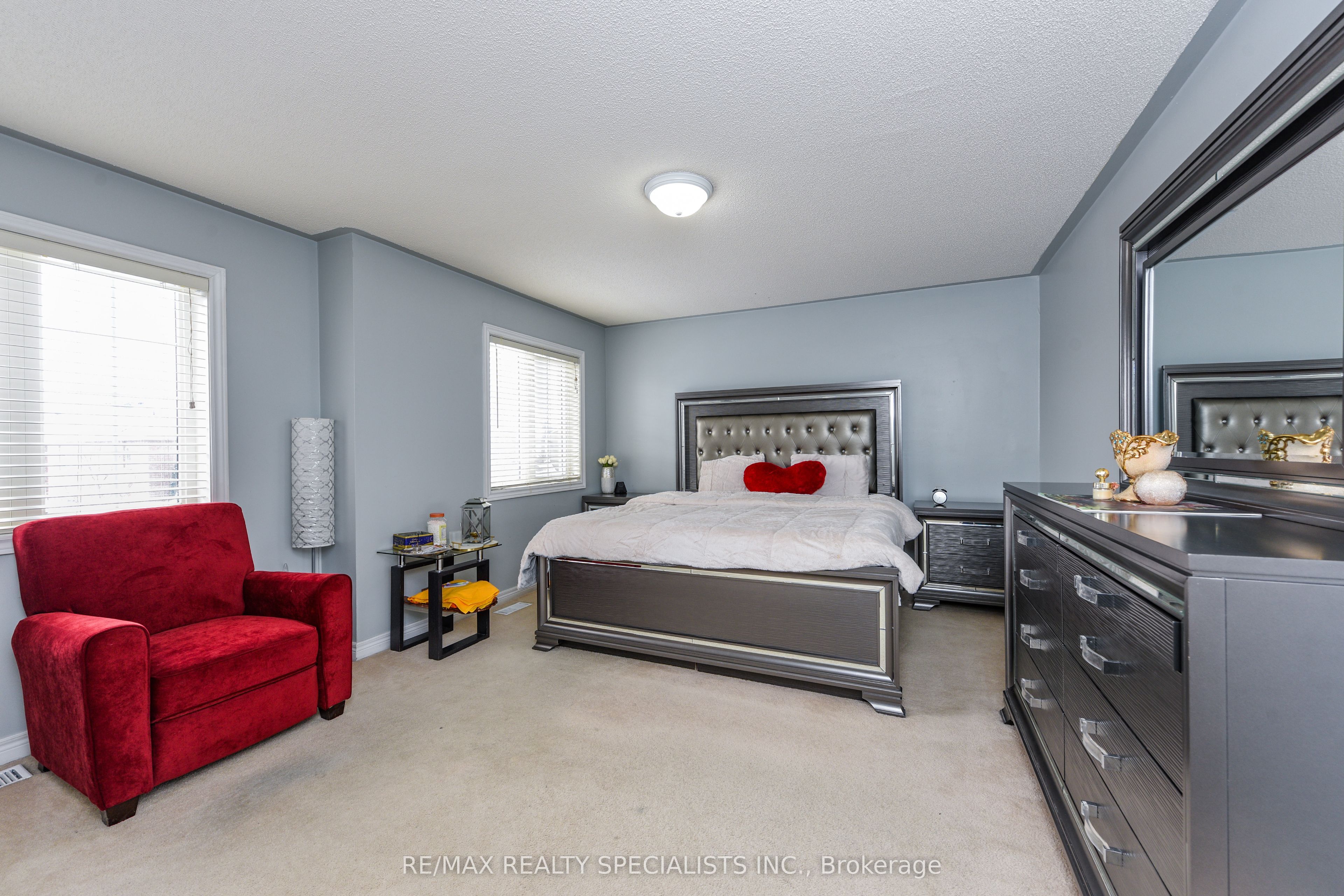 41 Madronna Gardens Property Photo 32