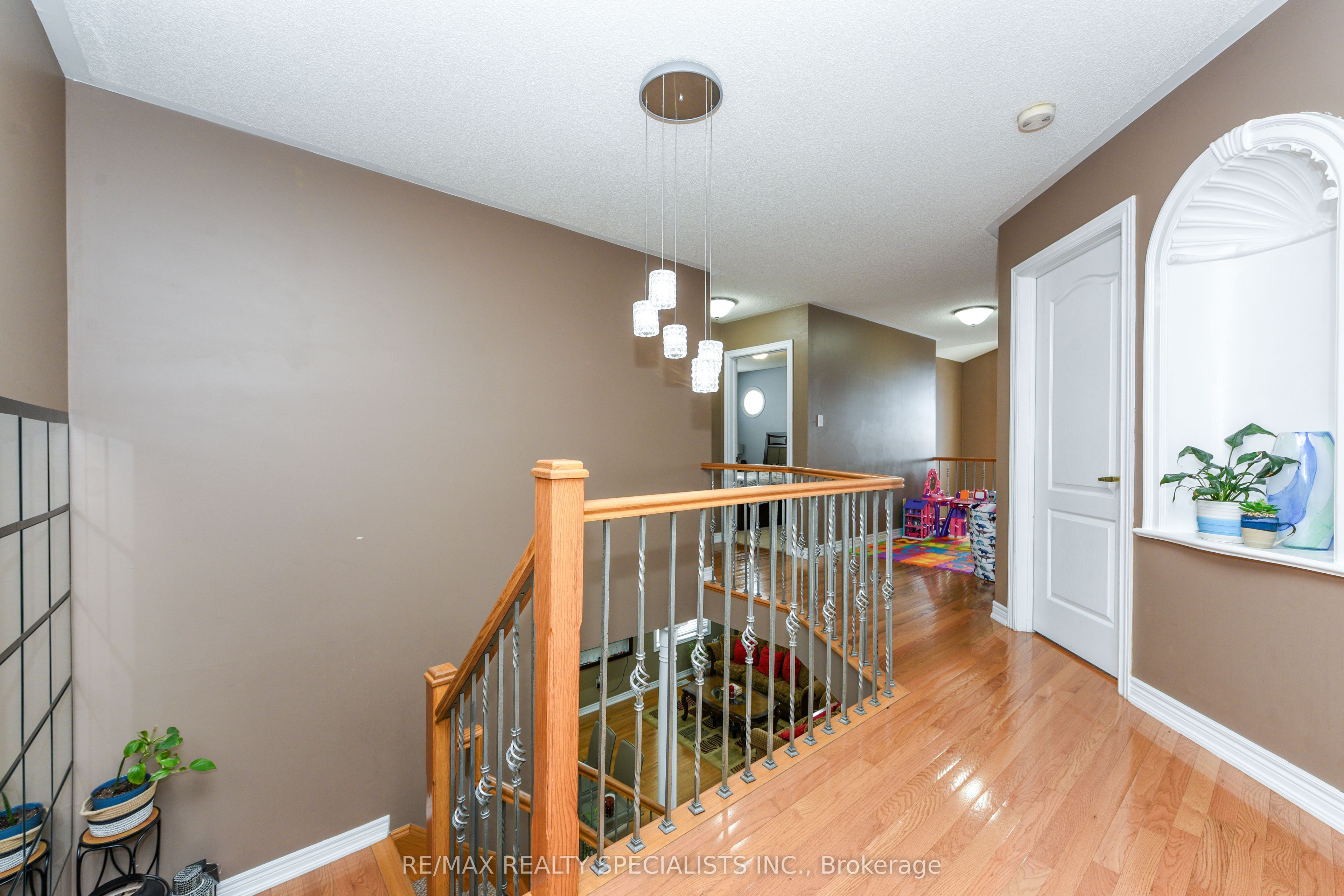 41 Madronna Gardens Property Photo 38