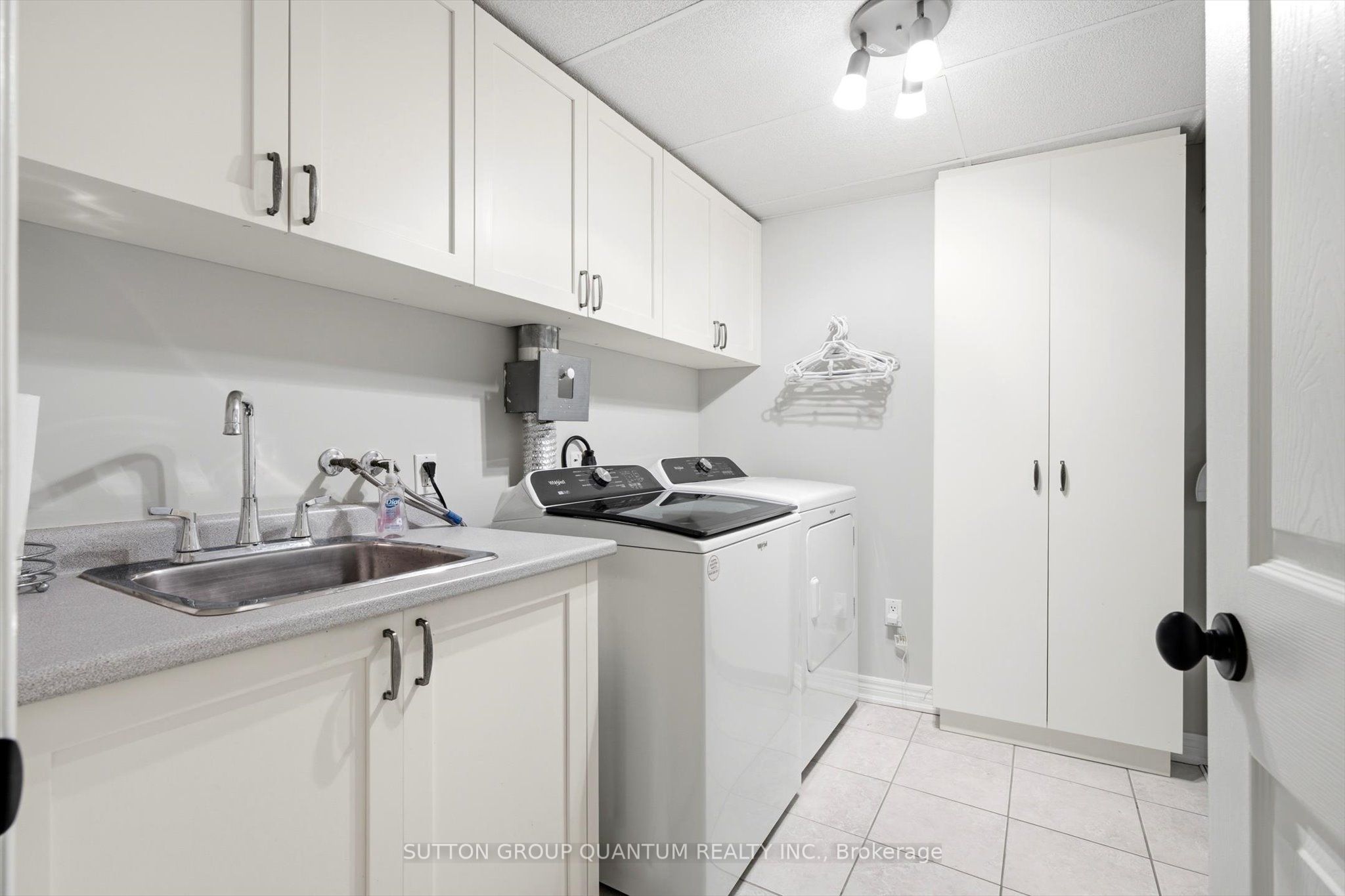 390 Upper Middle Road E 305 Property Photo 25