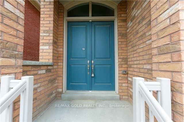 137 Inspire Boulevard Property Photo 2