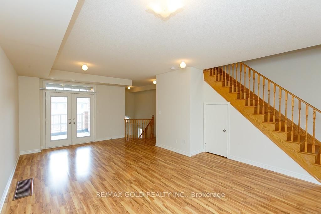 137 Inspire Boulevard Property Photo 4