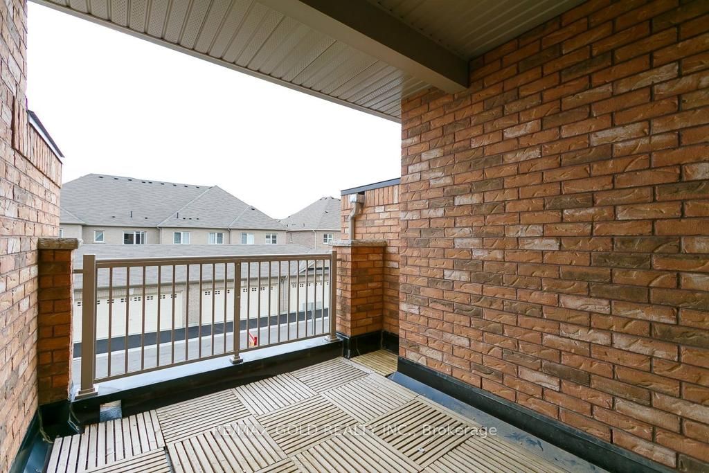 137 Inspire Boulevard Property Photo 5