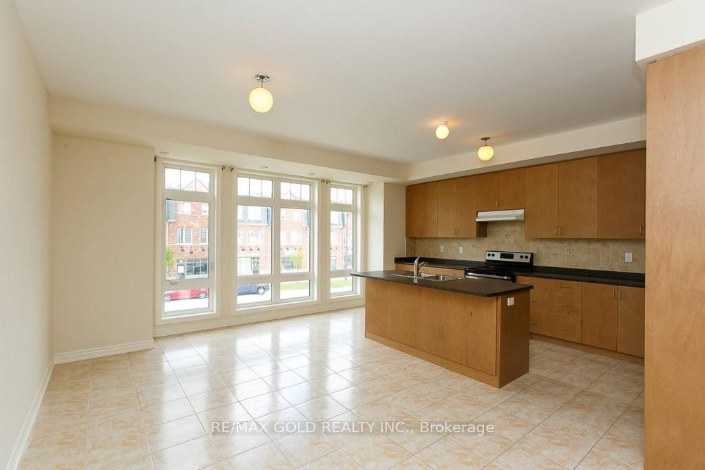 137 Inspire Boulevard Property Photo 6