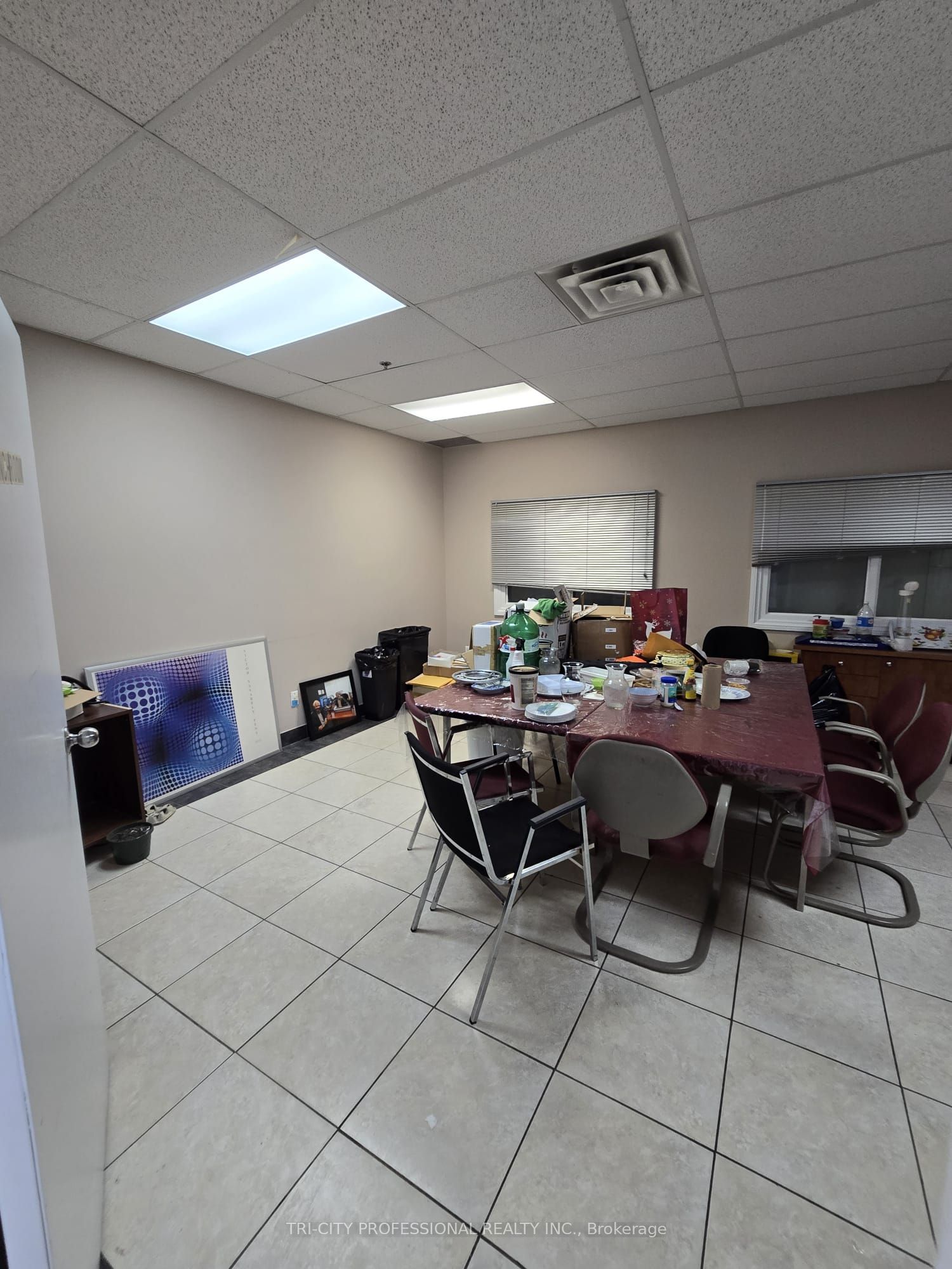 2975 Drew Road Property Photo 5