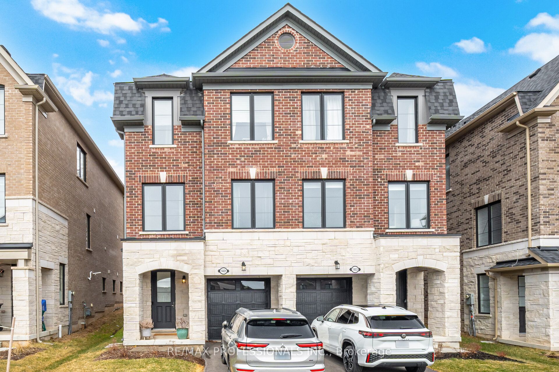 1401 National Common Property Photo 1