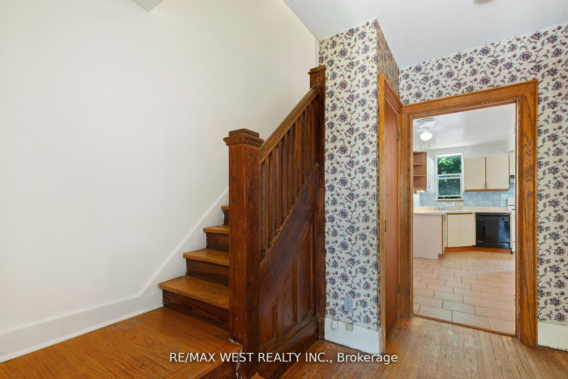2317 Weston Road Property Photo 2