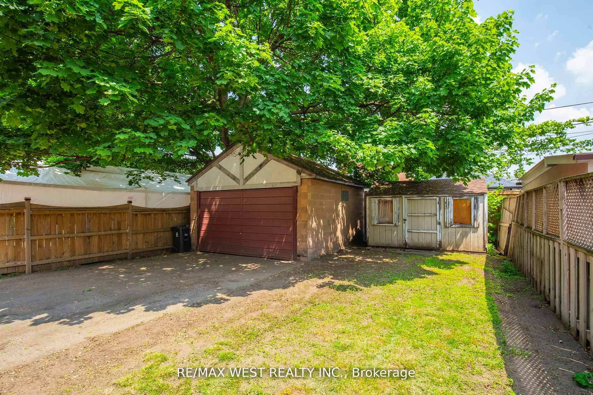 2317 Weston Road Property Photo 21