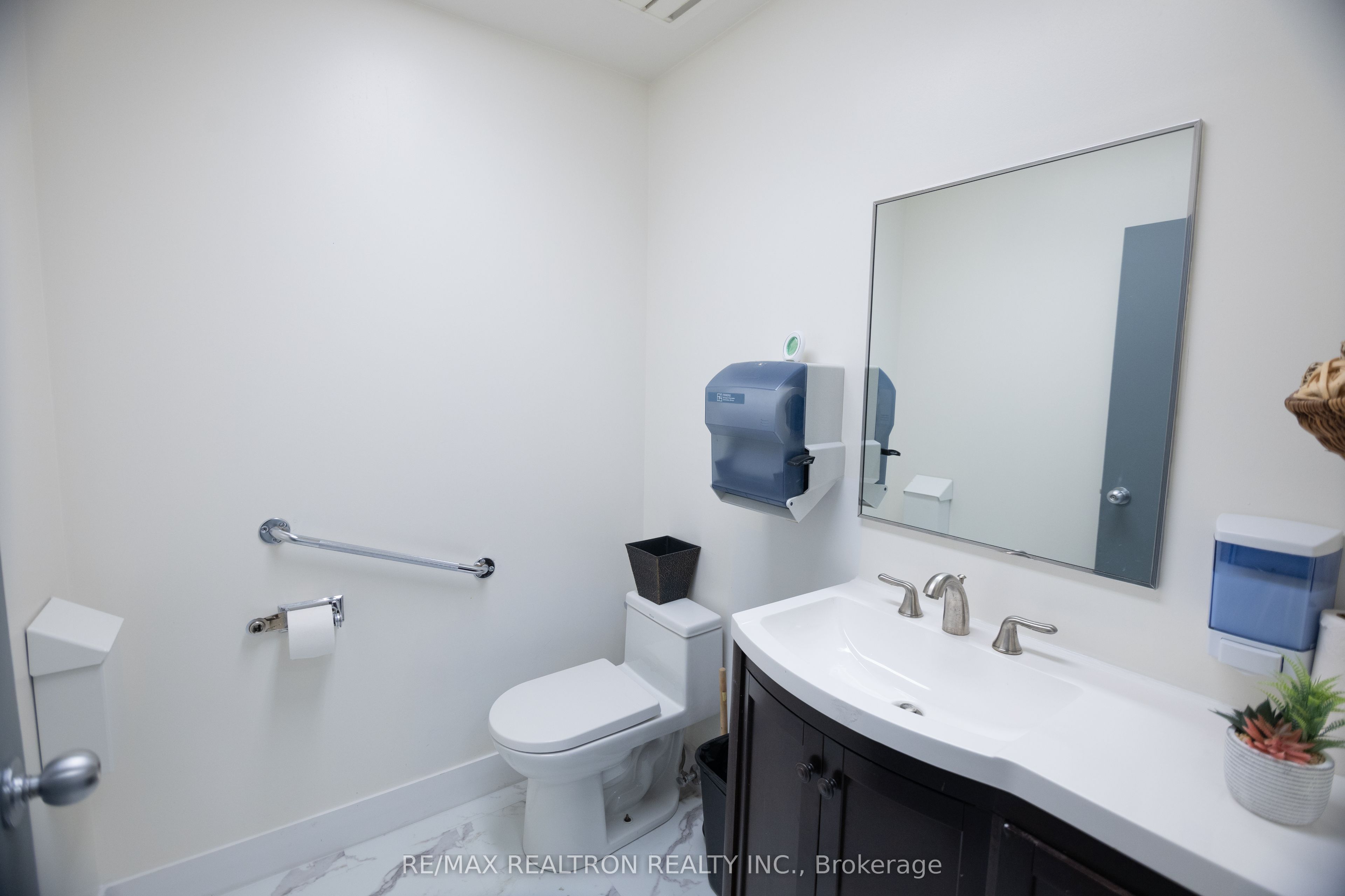 5920 Atlantic Drive Property Photo 19