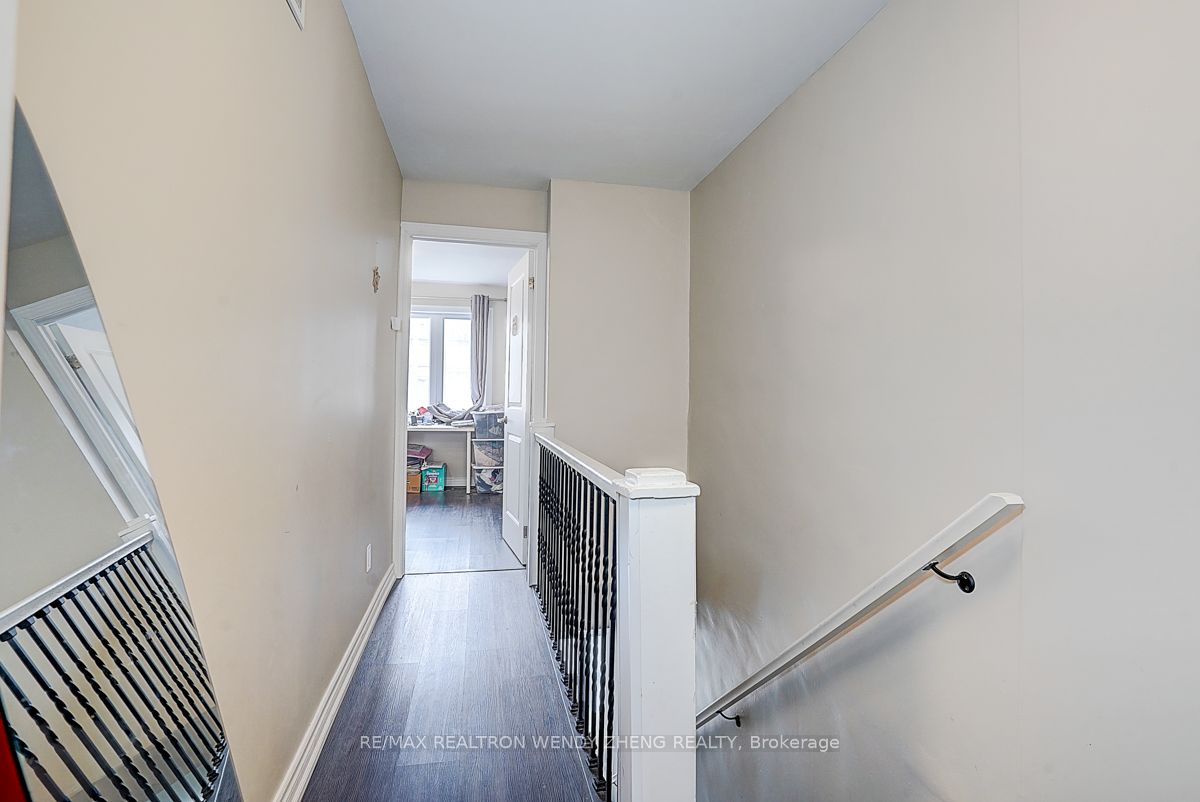 1015 Weston Road Property Photo 6