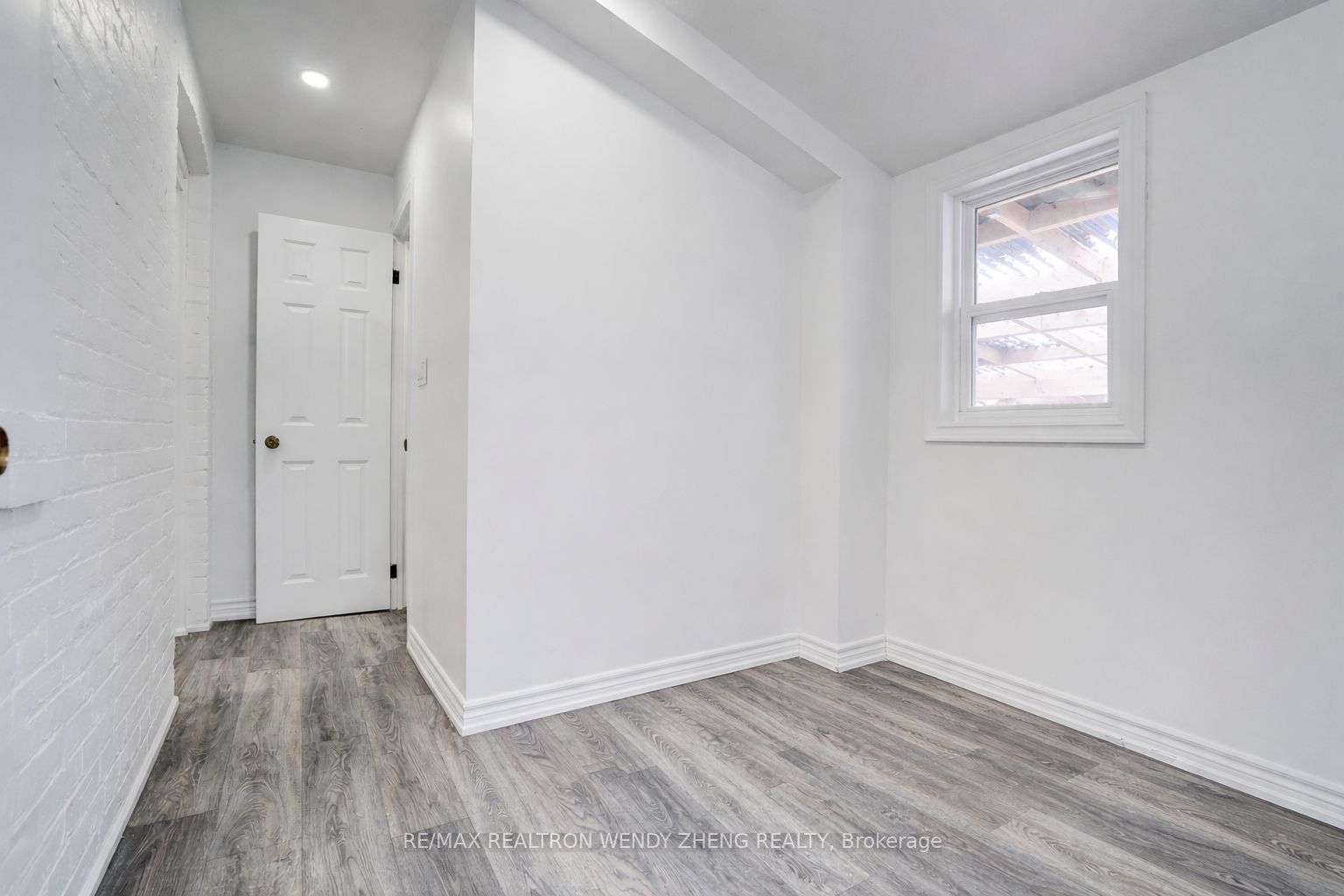 1015 Weston Road Property Photo 12