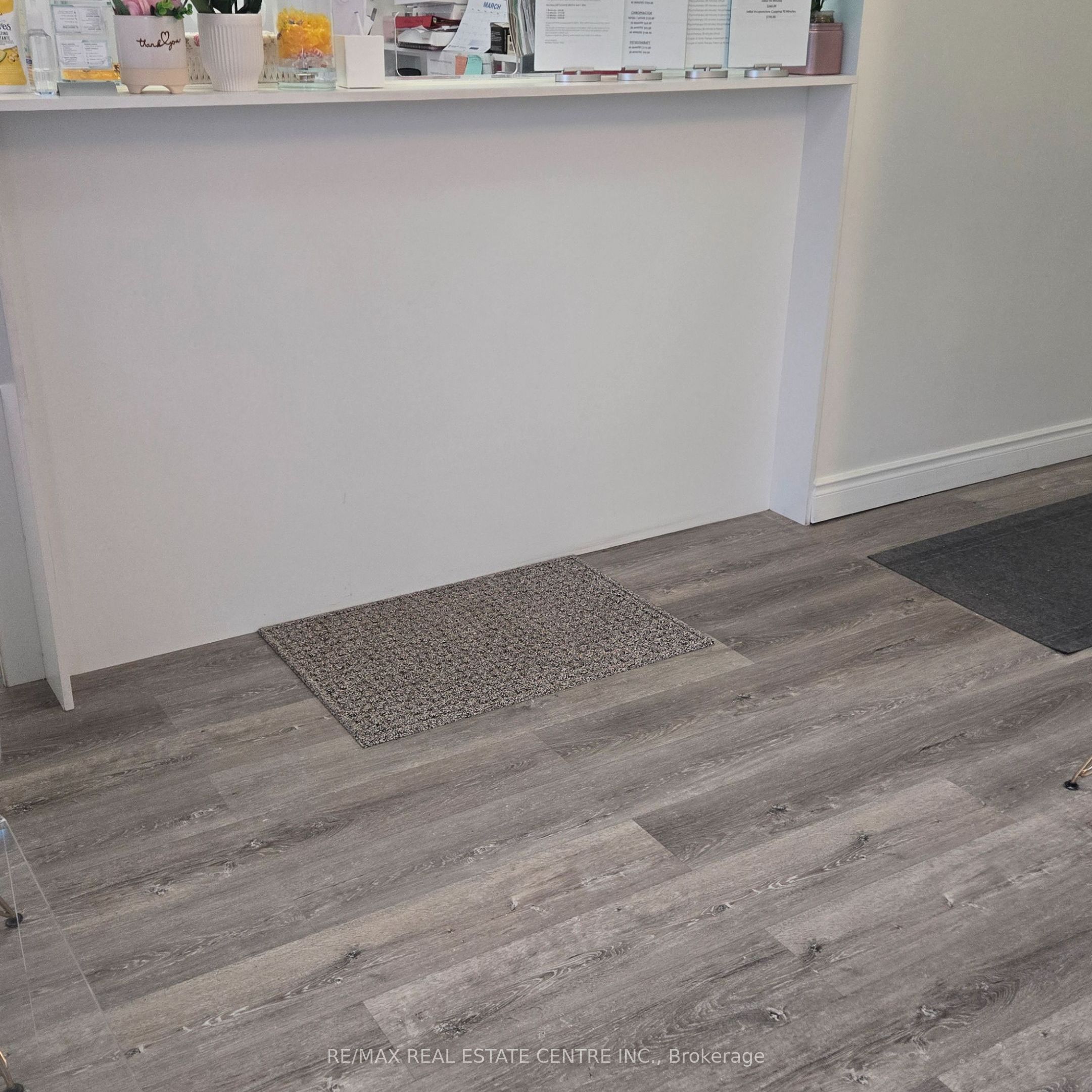 1 Queensgate Boulevard 5 Property Photo 3