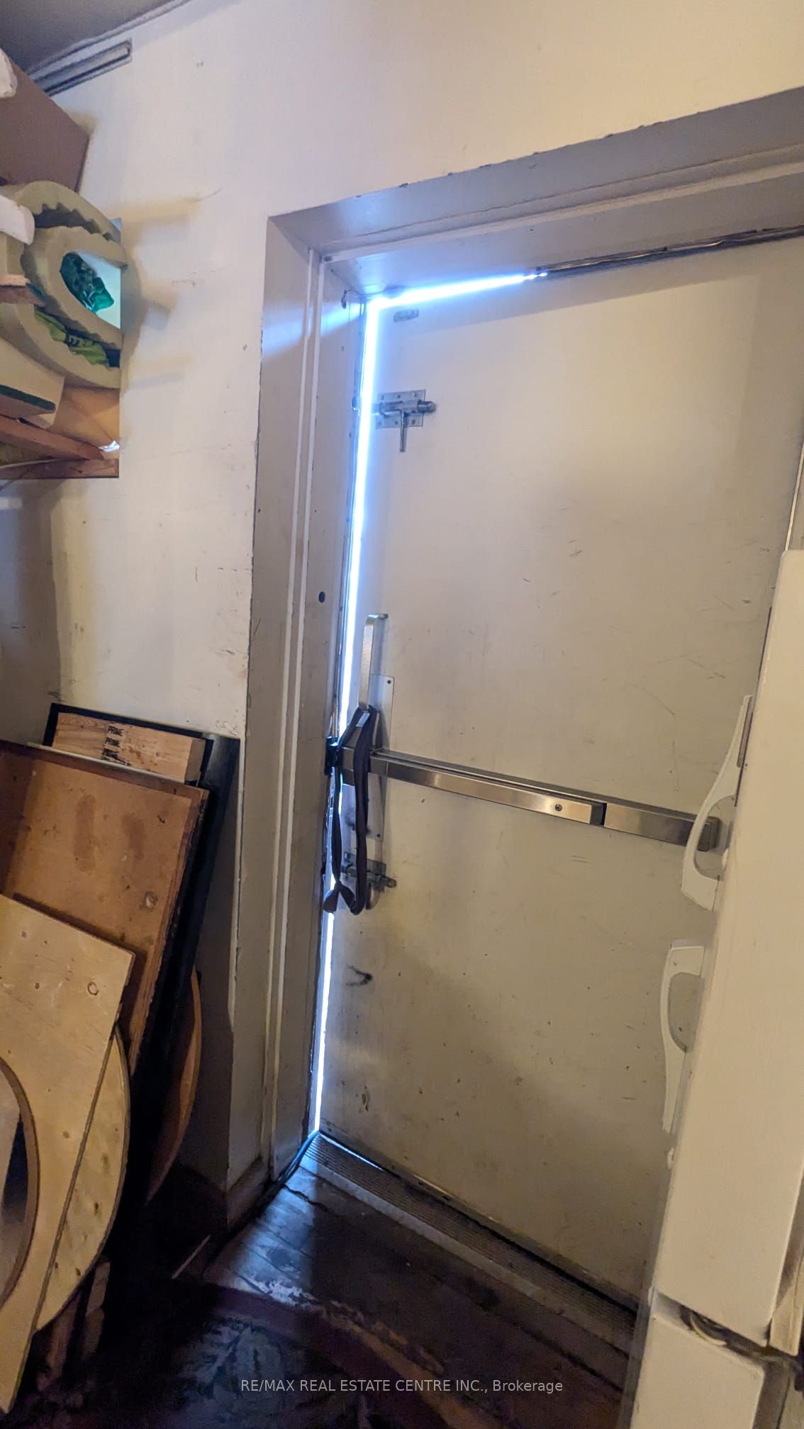 19 John Street Property Photo 38