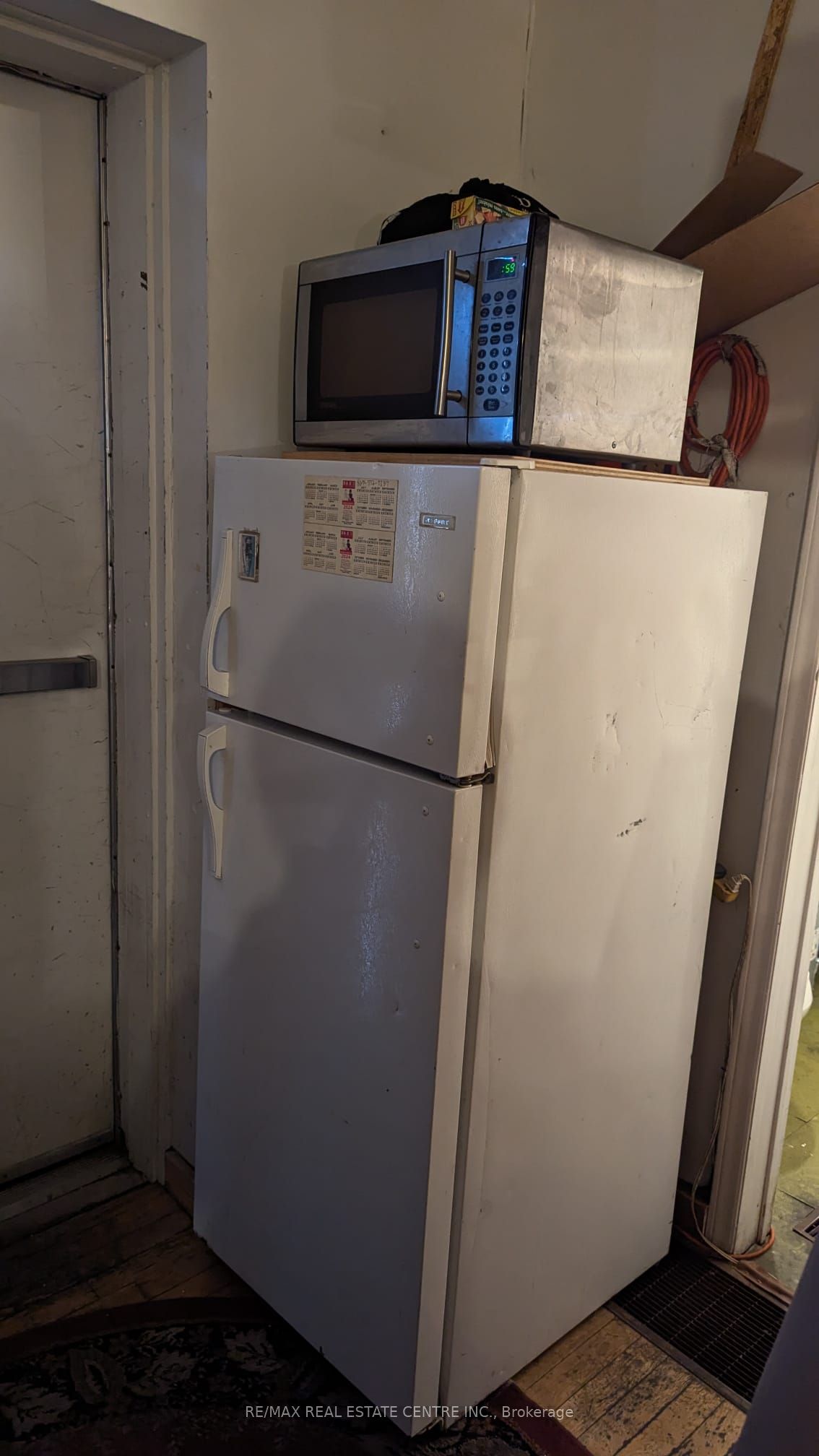 19 John Street Property Photo 43